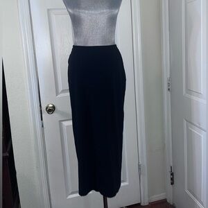 Sophisticated and Chic Black Pencil Skirt